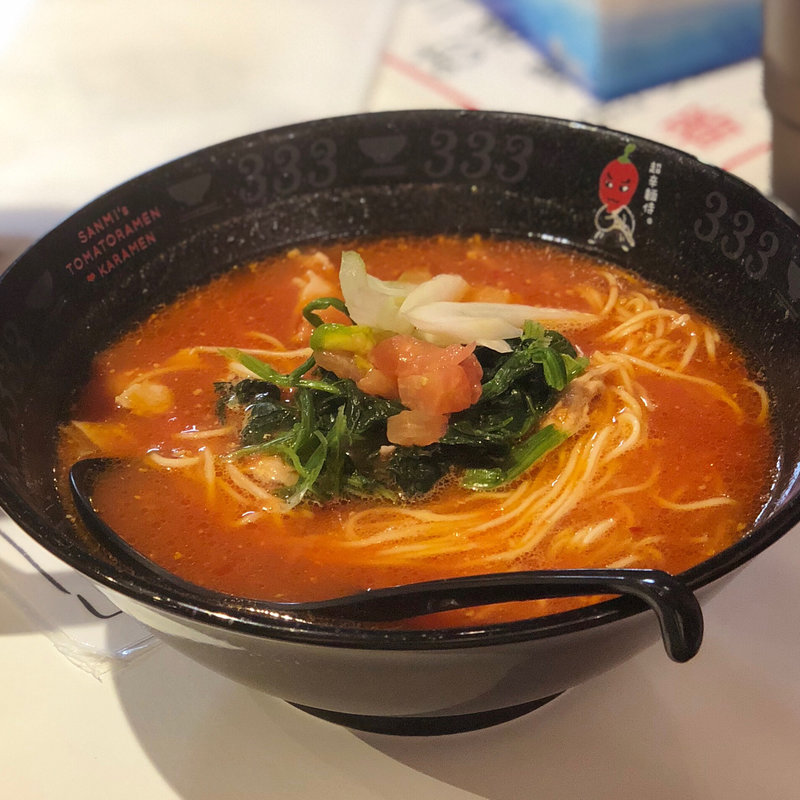トマトラーメン(元祖トマトラーメンと辛麺と元祖トマトもつ鍋 三味(333) 十日えびす店)
