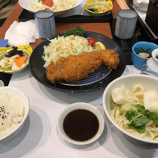 日本料理店(美可美)