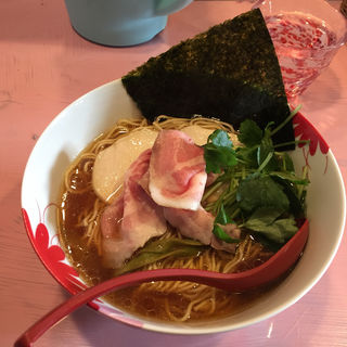 凛々しい地鶏中華そば(らーめん凛々)