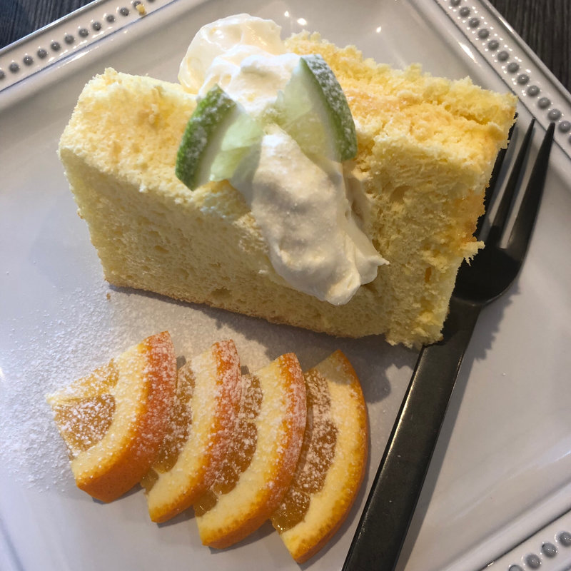 瀬戸内レモンシフォンケーキ(カフェ スリック)