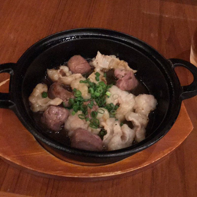 ホルモンの牛鍋焼き(ザ ミート ロッカー （The Meat Locker）)