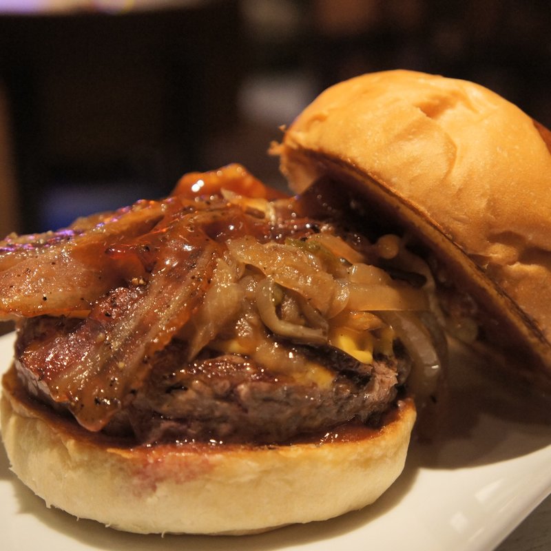 マミバーベキューバーガー(ウマミバーガー 青山店)