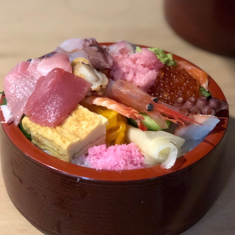 生ちらし （大盛り）(弁天鮨 )