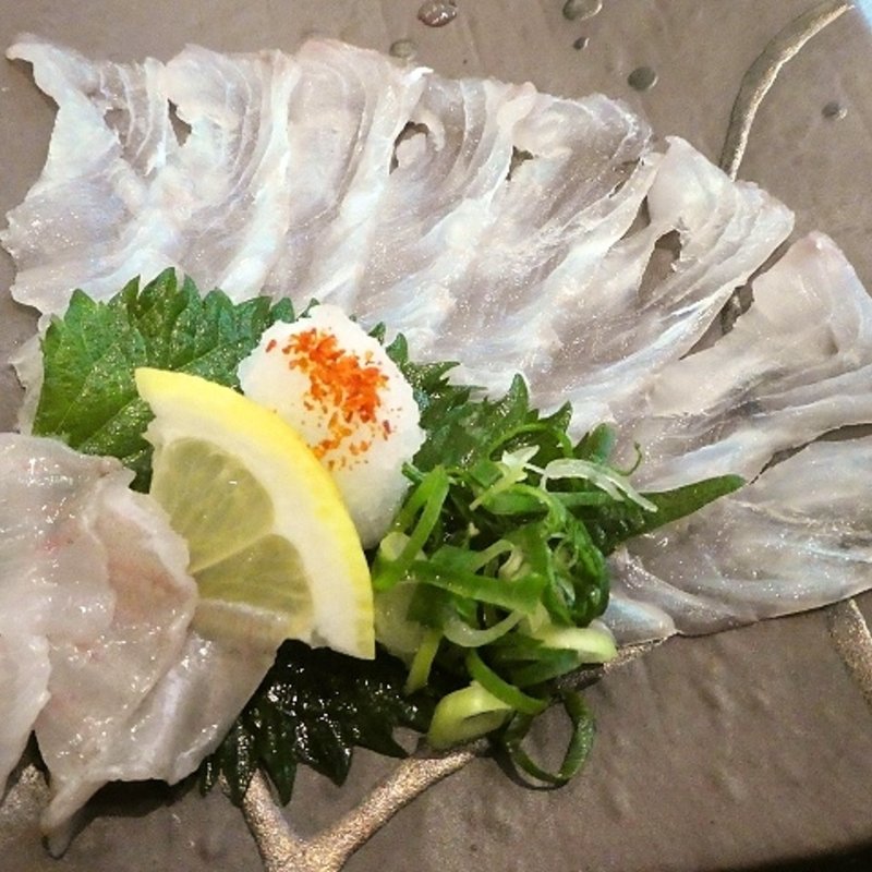 天然活ヒラメうす造り(明石八 江坂店)