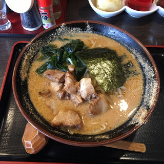 胡麻チャーシュー麺(福寅)