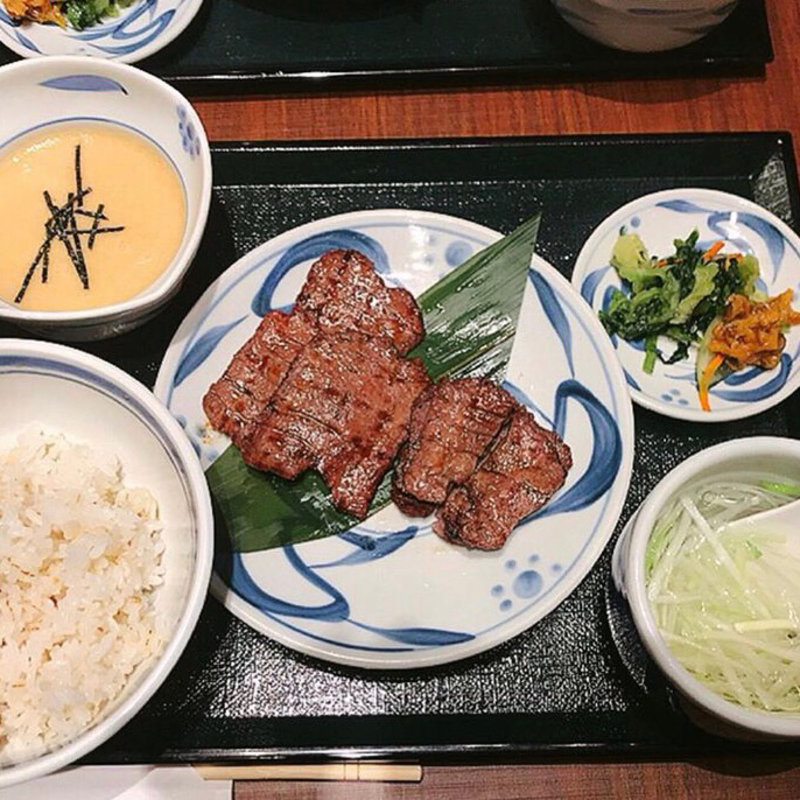 白たん&赤たんミックスセット(牛たんねぎし ヤエチカ店)