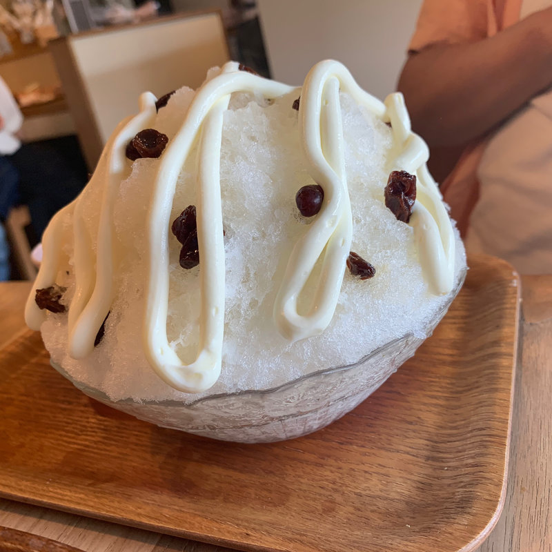 サワークリームラムレーズン(カフェ クノップゥ)