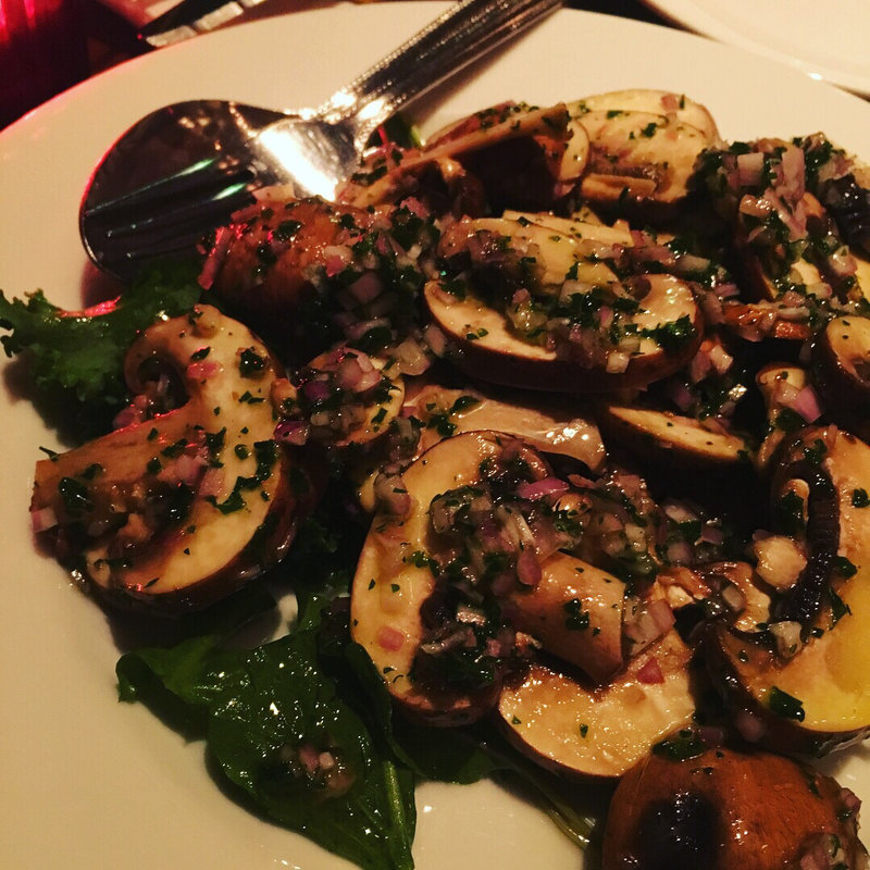 フランス産　生マッシュルームのサラダ(ル・リオン （ｌe Lion）)