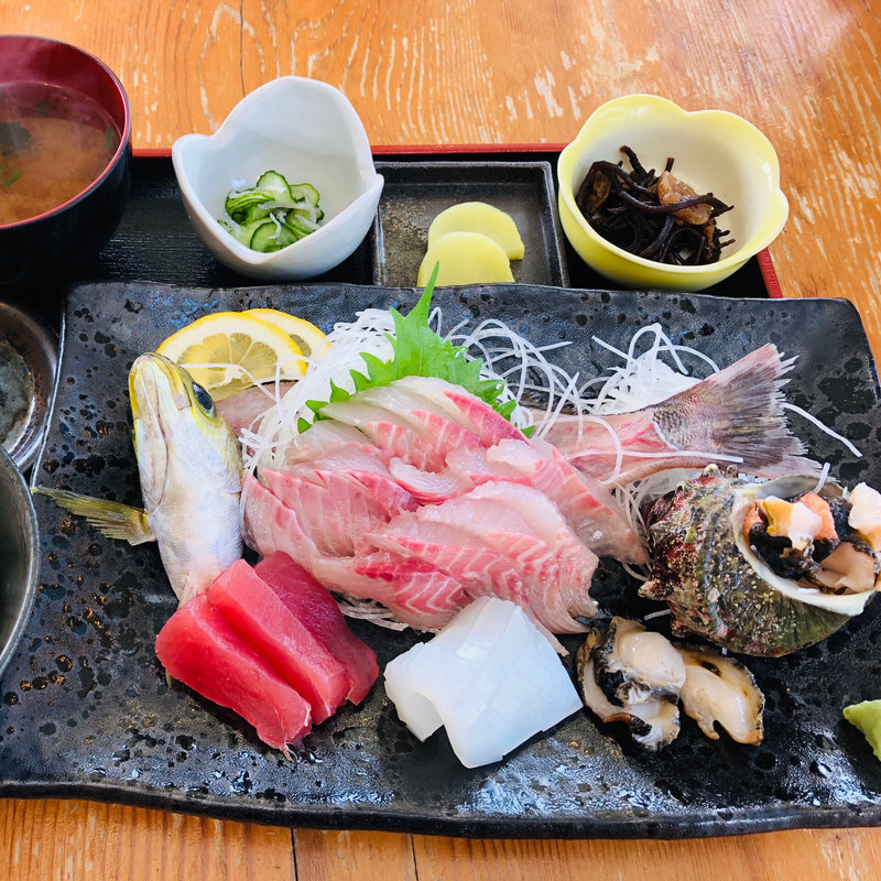 おまかせ定食(フィッシュテラス　はし長 （ハシナガ）)