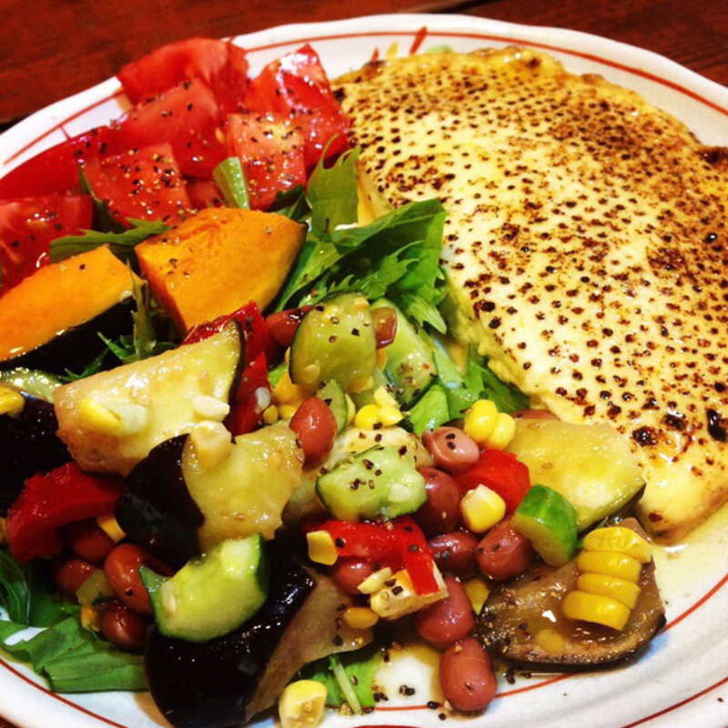 自家製チーズと幸せのサラダ(麺房亭)