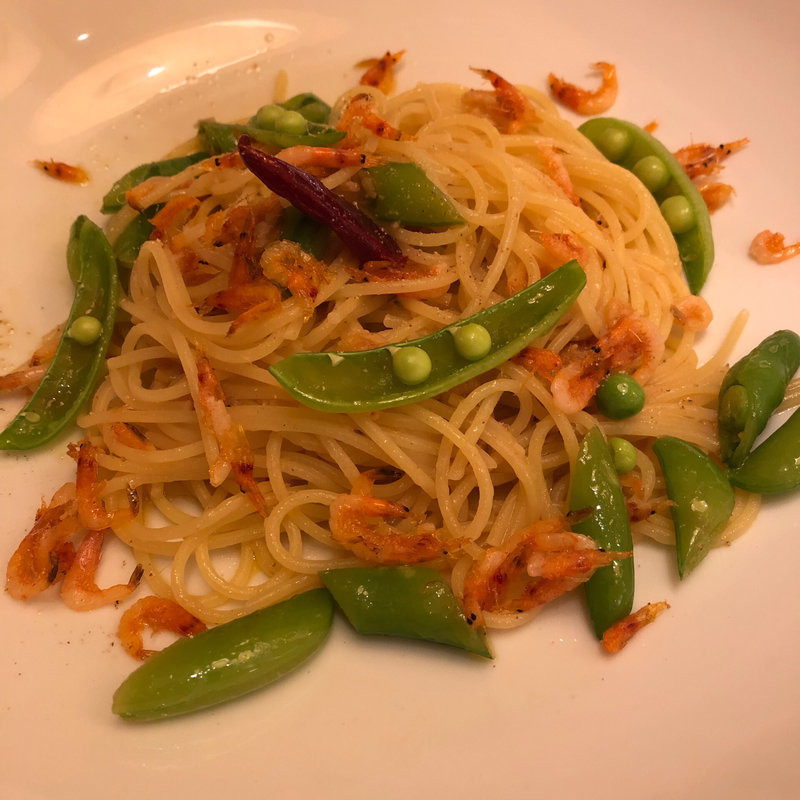 桜エビとスナップエンドウのペペロンチーノ(AWkitchen10 麻布十番店)