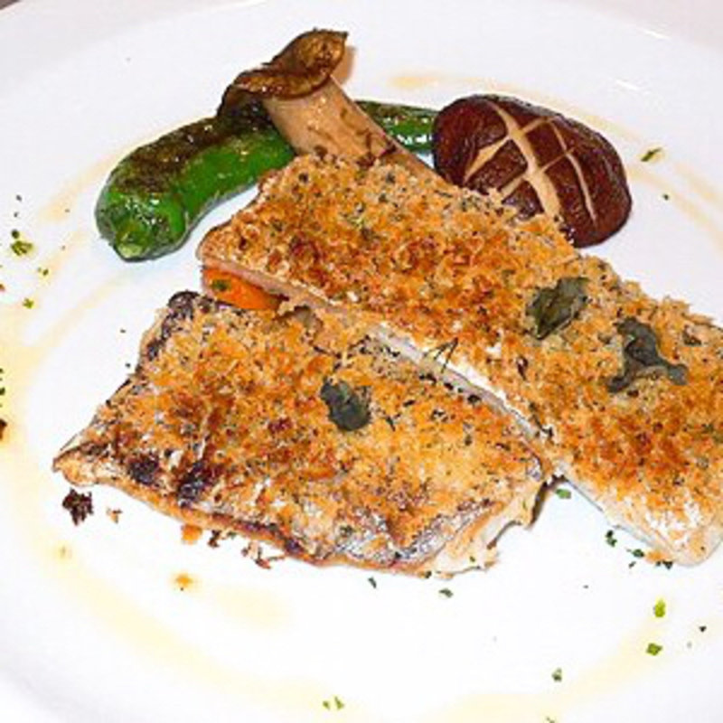 鮮魚の香草パン粉焼き(Trattoria da giacomo)
