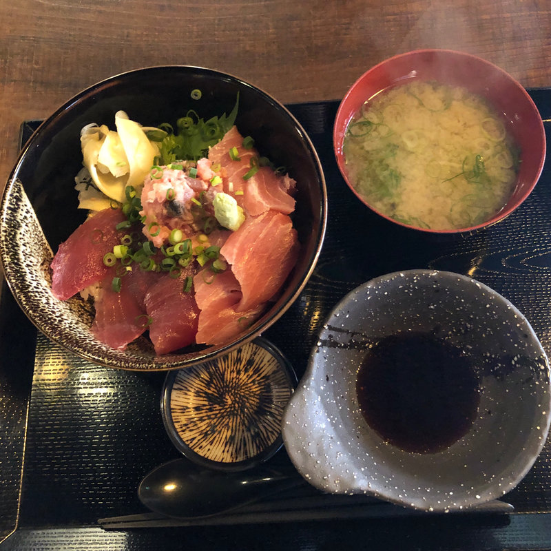 まぐろ丼(Sixkitchen)