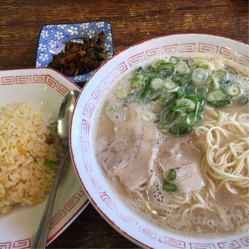 半チャーハンセット(博多らーめん もへじ)