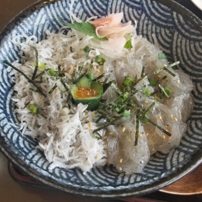 2色丼(しらす亭)