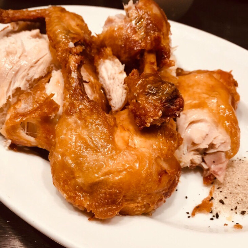 丸鶏パリパリ揚げ 半羽(ちょもらんま酒場 ヤエチカ店)