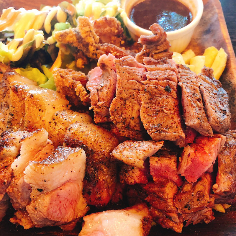 肉あいもりステーキプレート(牛150g+豚100g)(アキタカ （AkiTaka）)