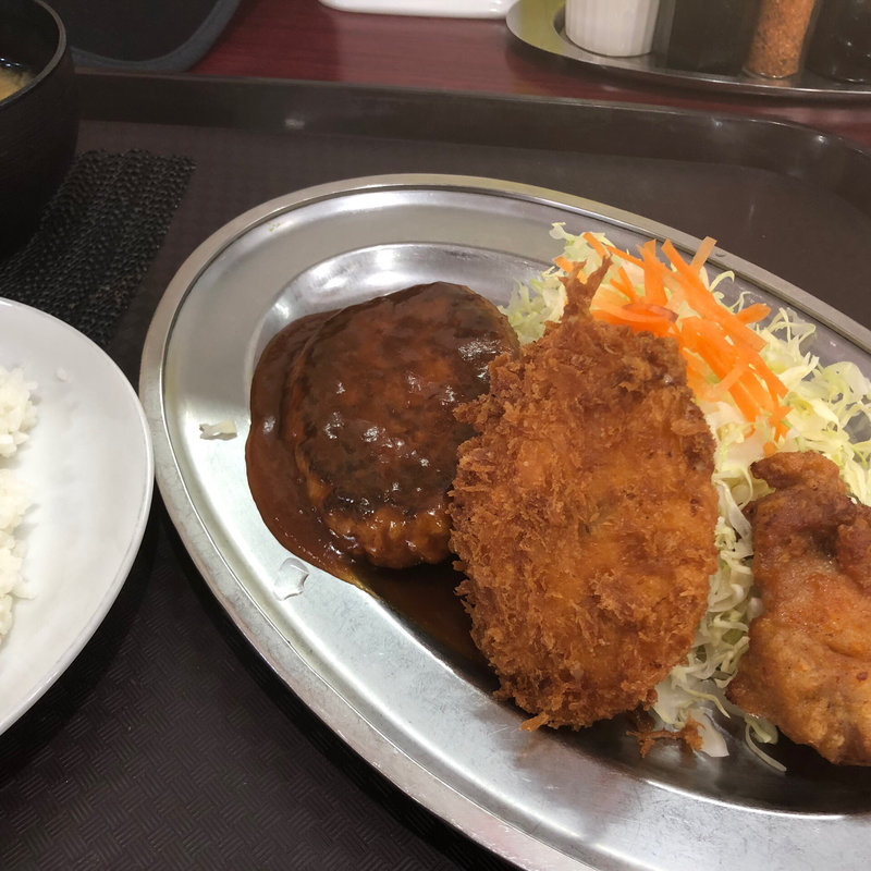 NO.5（ハンバーグ&カニクリームコロッケ&唐揚(レストラン ポパイ )