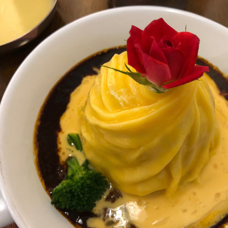 プリンセスオムライス(白のフライパン)