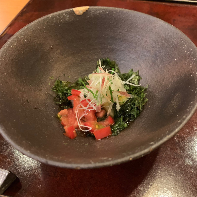 ホワイトアスパラとトマトと磯の三杯酢(打心蕎庵)