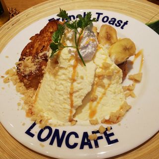 キャラメルバナナとくるみのフレンチトースト(LONCAFE 鎌倉小町通り店)