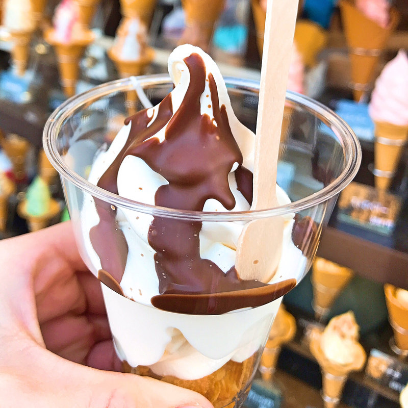 ハーシーチョコ（カップソフト）(佐々木屋小次郎商店 （ささきやこじろうしょうてん）)