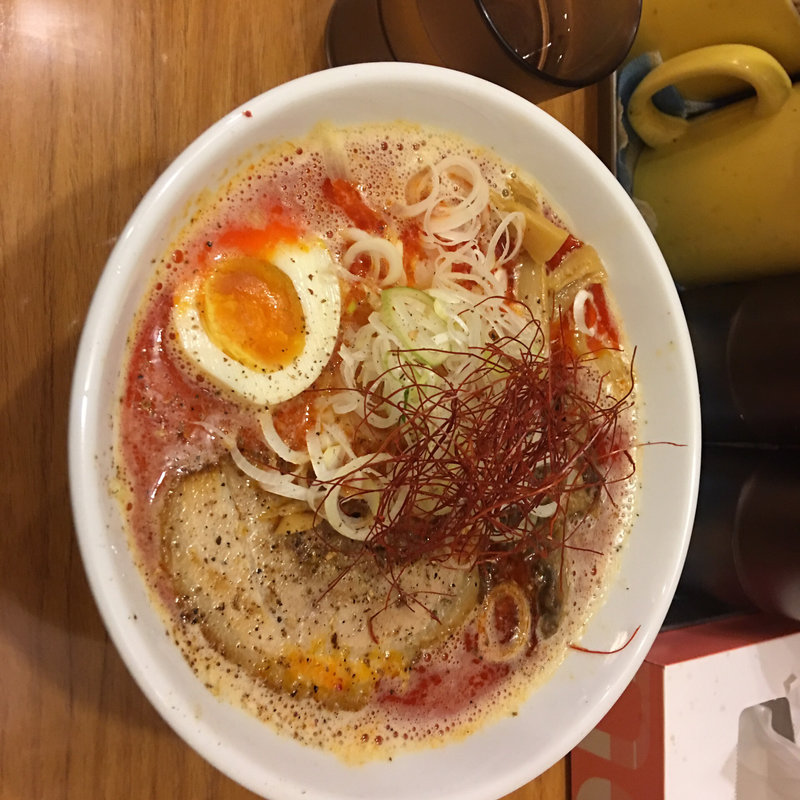 赤こってりラーメン(麺道部 )