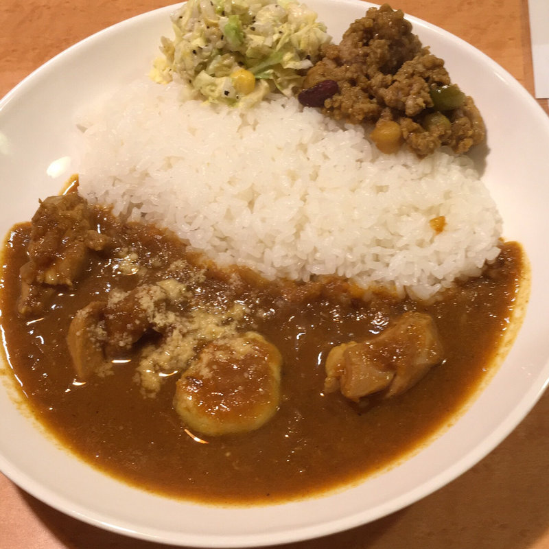 チキンカレー(カレーキッチン カラーズ)