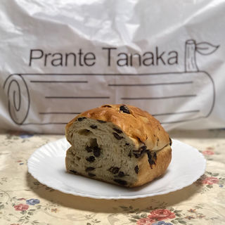 ぶどうパン半分(Pｒante Tanaka（プランテタナカ）)