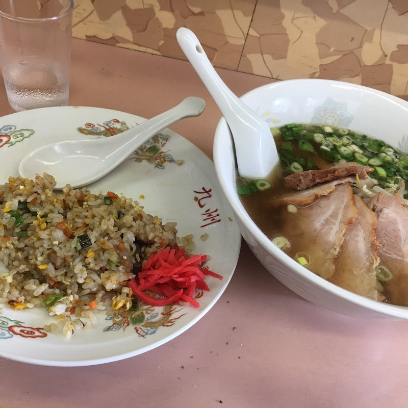 ラーメン・チャーハン（小）(九州中華料理店 （キユウシユウチユウカリヨウリテン）)