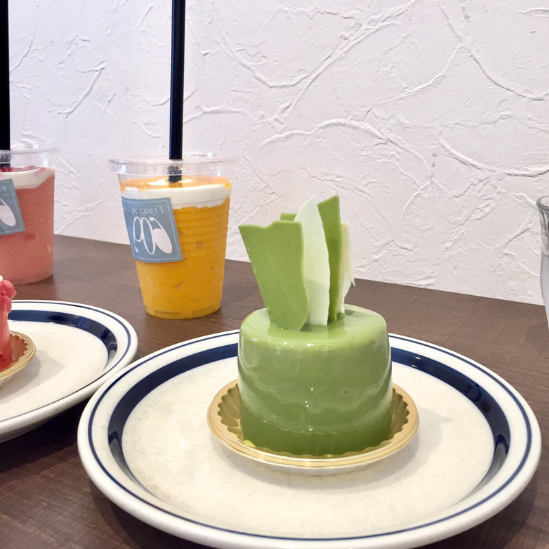 ベベ(パティスリーアクイユ)