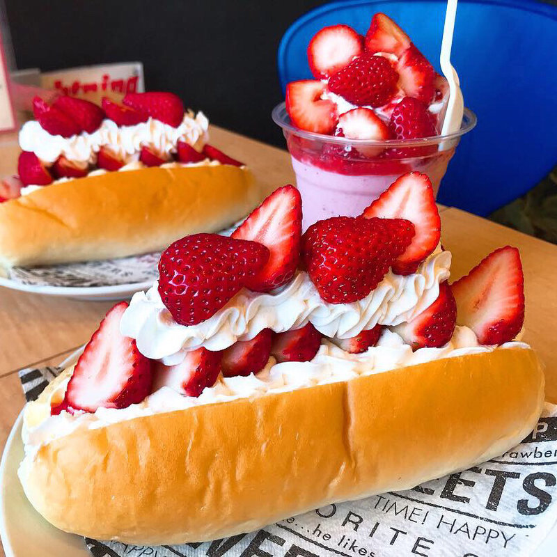 採れたて苺コッペ(ソオタス シバタベリーファーム)