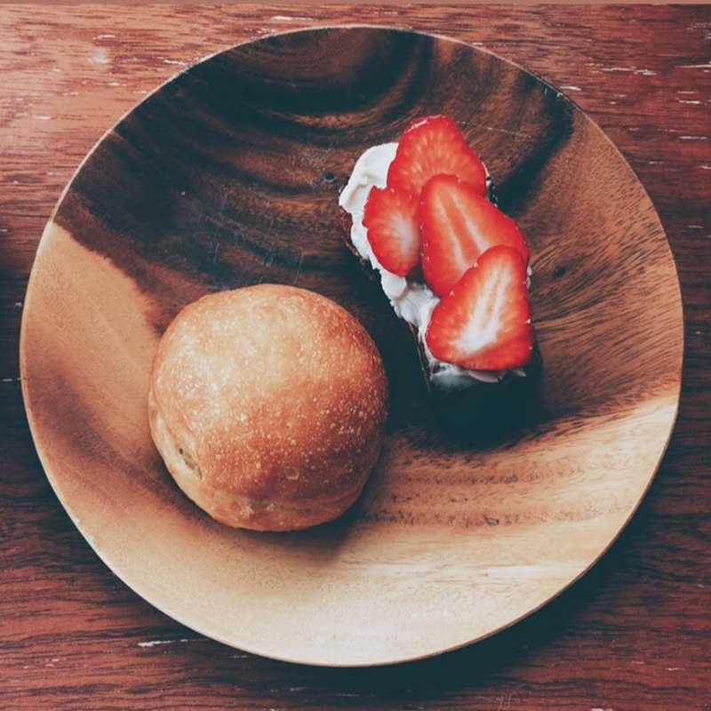 イチゴとゴルゴンゾーラのハニートースト(アマム ダコタン)