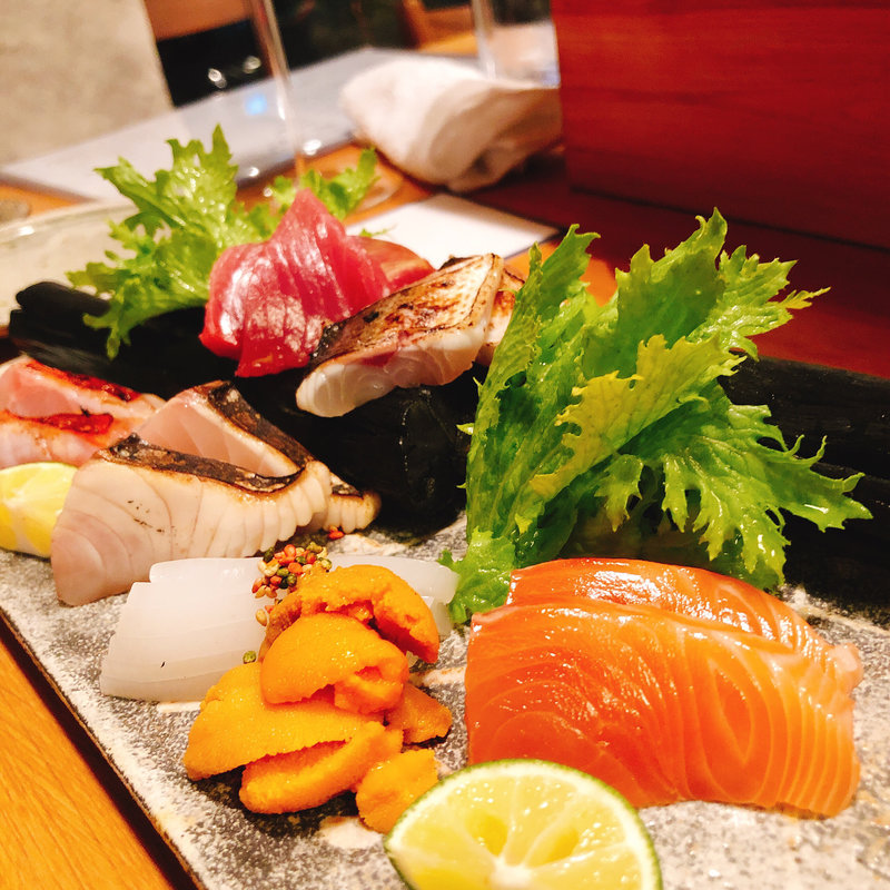 造りの盛り合わせ(炭kappo hirac)