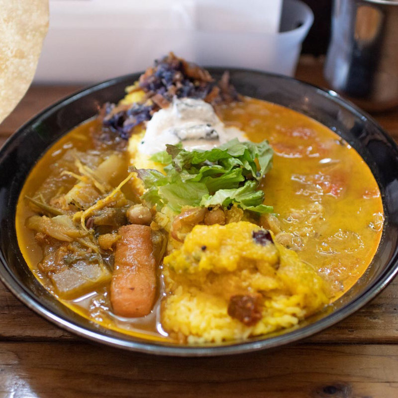 魚カリーとベジカリーのあいがけ(パイシーパイス)