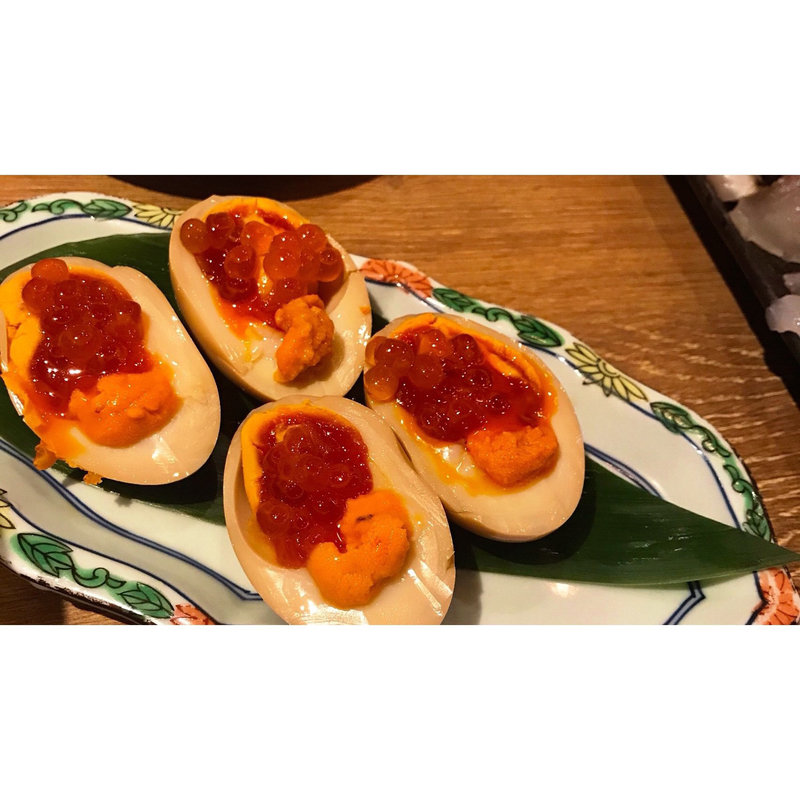 半熟煮卵 うにいくらのせ(鯛乃鯛 梅田店)