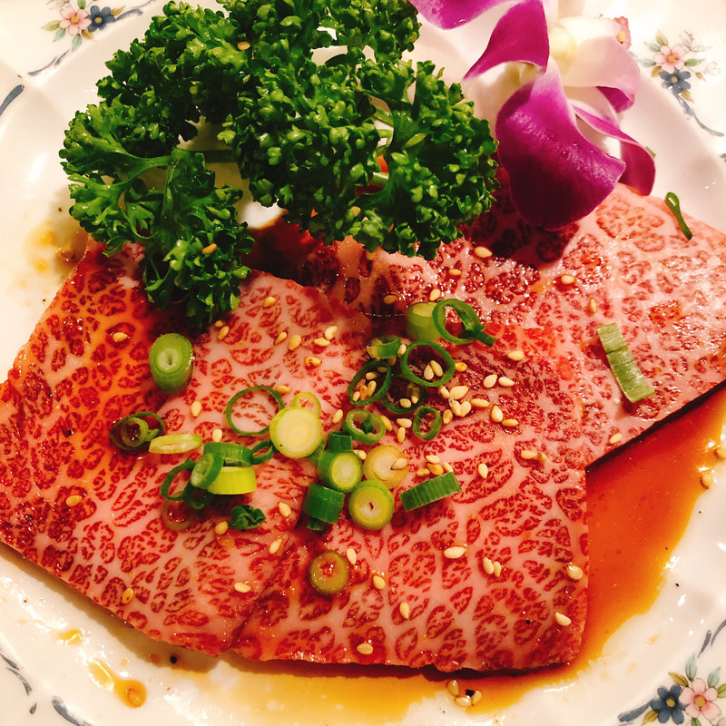 ザブトン(炭火焼肉 新宿柳苑)