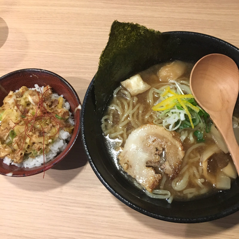 魚介醤油ラーメン(ラーメン 岩将)