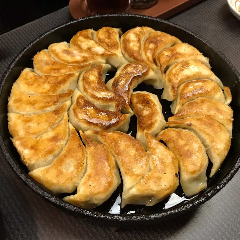 鉄板焼き餃子(まるさん餃子)