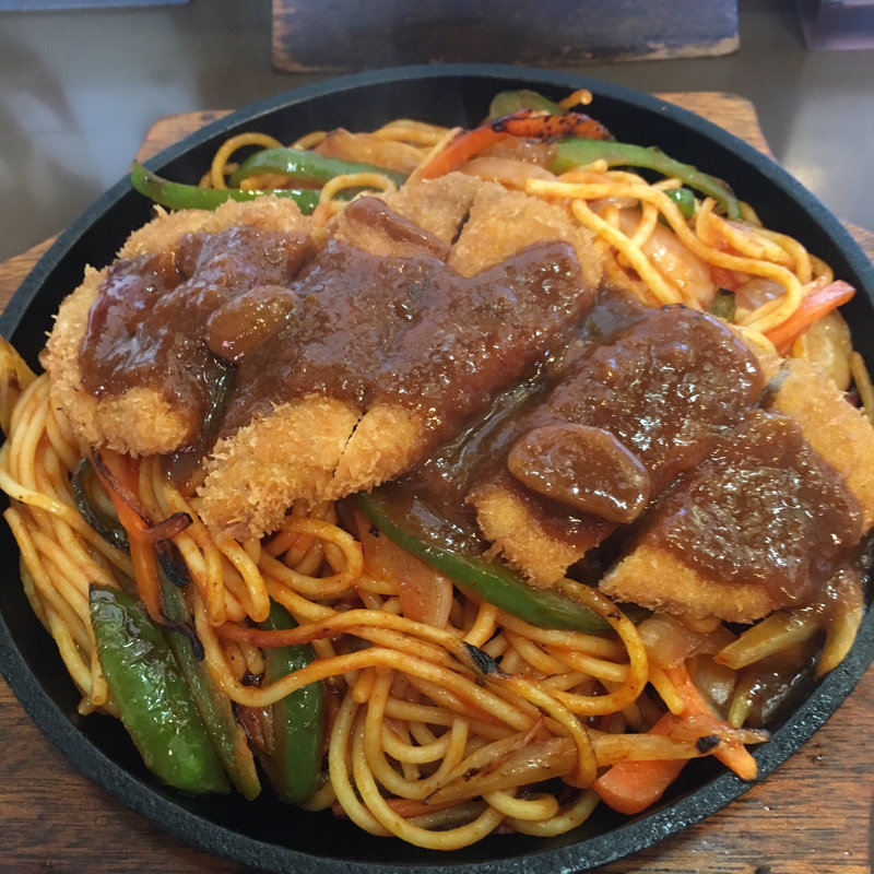 ロースカツがのったスパゲティ(お食事と喫茶 があべら(1974創業 手作りの店))