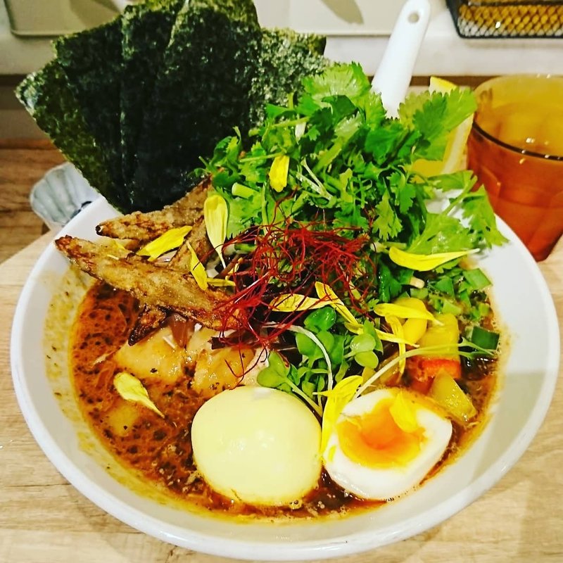 スペシャルスパイスパクチーラーメン(スパイスラーメン 点と線.)