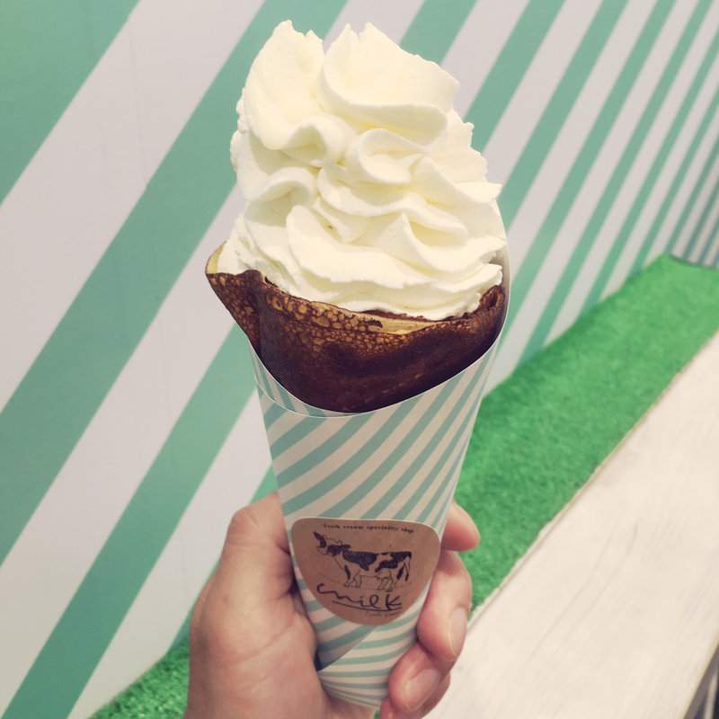 生クリームクレープ(グランデ)(生クリーム専門店 Milk(ミルク) 福岡天神店)