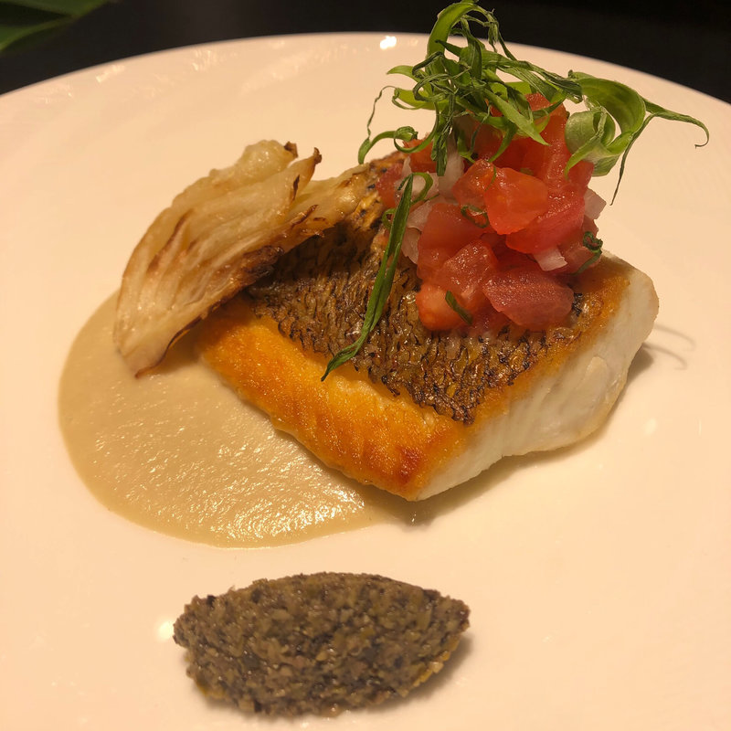 真鯛のポワレ ういきょうのローストとオリーブのタプナード(カフェ クベール （CAFE COUVERT）)