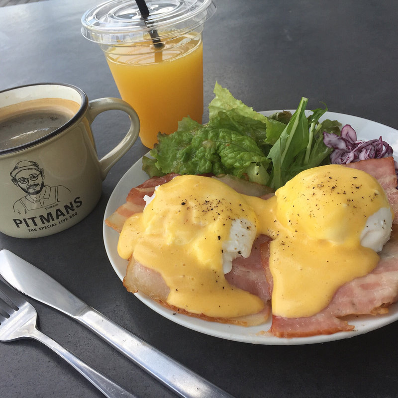 エッグベネディクト モーニング(CLANN BY THE RIVER)