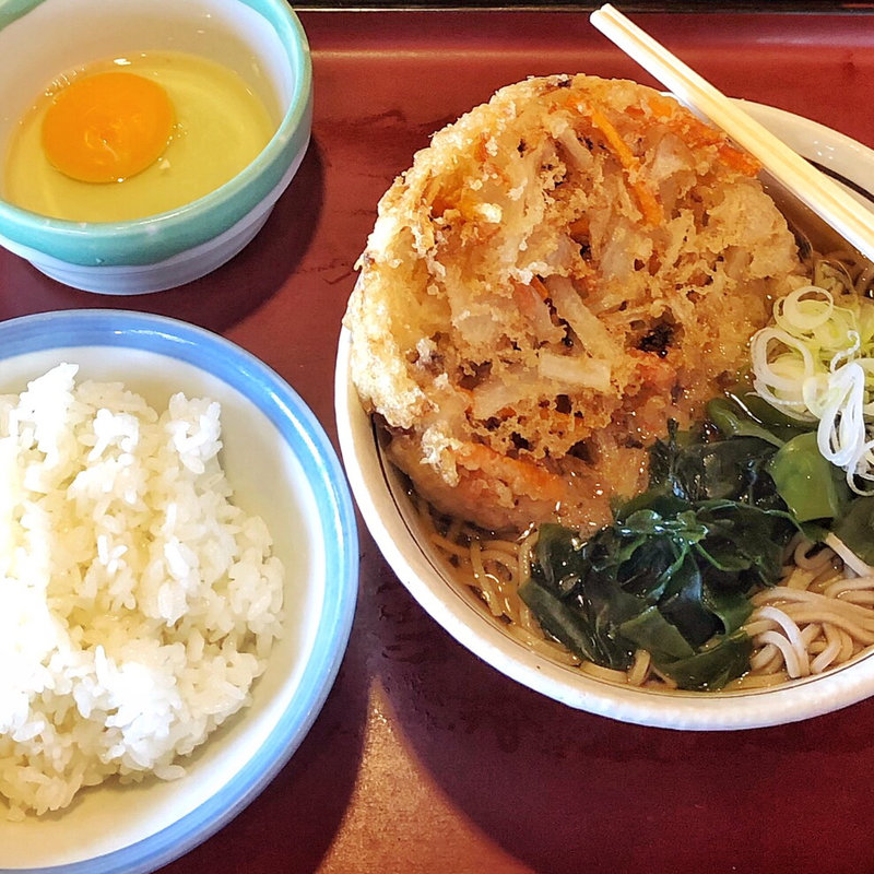 玉子かけご飯定食 麺1玉 かき揚げ追加(山田うどん食堂 小平仲町店 )