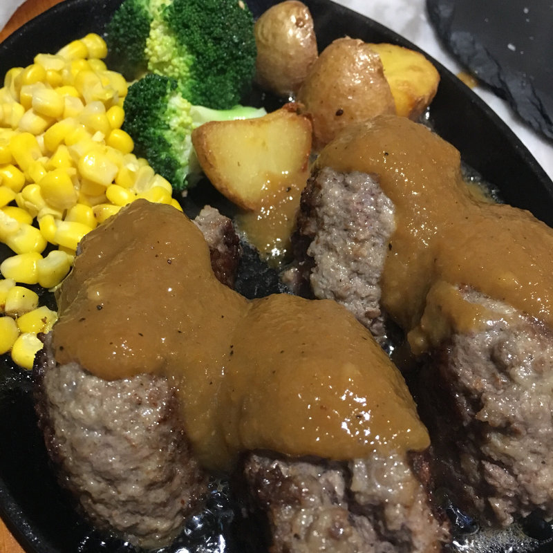 ハンバーグ(焼肉ZENIBA)