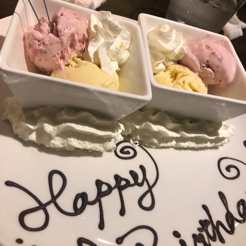 アイスクリーム(T8 steak house)