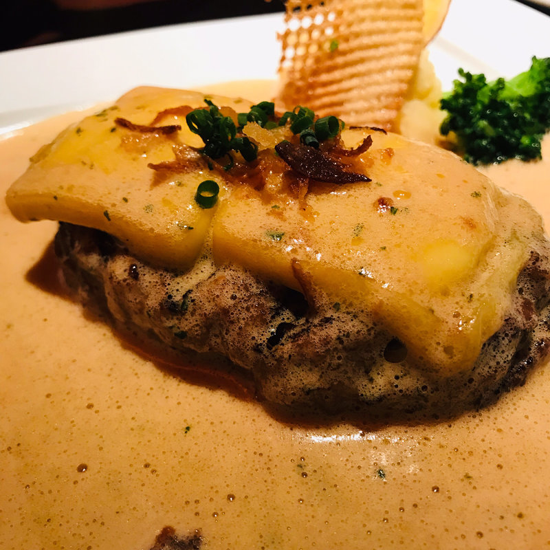 らいむらいとチーズハンバーグステーキ200g(旬菜ステーキ処 らいむらいと （シュンサイステーキドコロ ライムライト）)