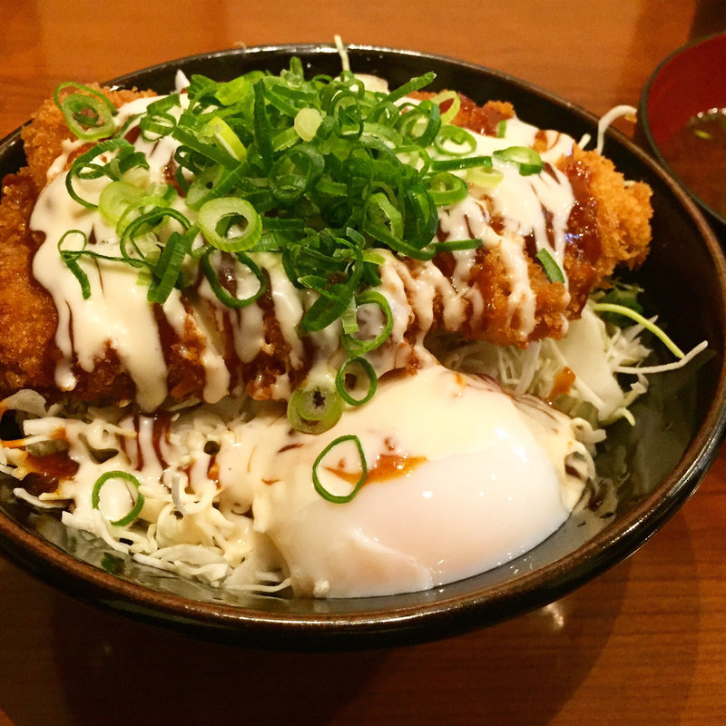 韓辛味噌  マヨかつ丼 並盛(かつ丼 吉兵衛 なんば道具屋筋店)