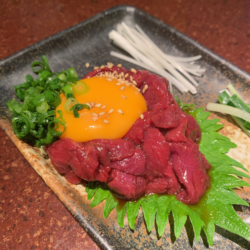 馬ユッケ(どうらく 横浜西口本店)